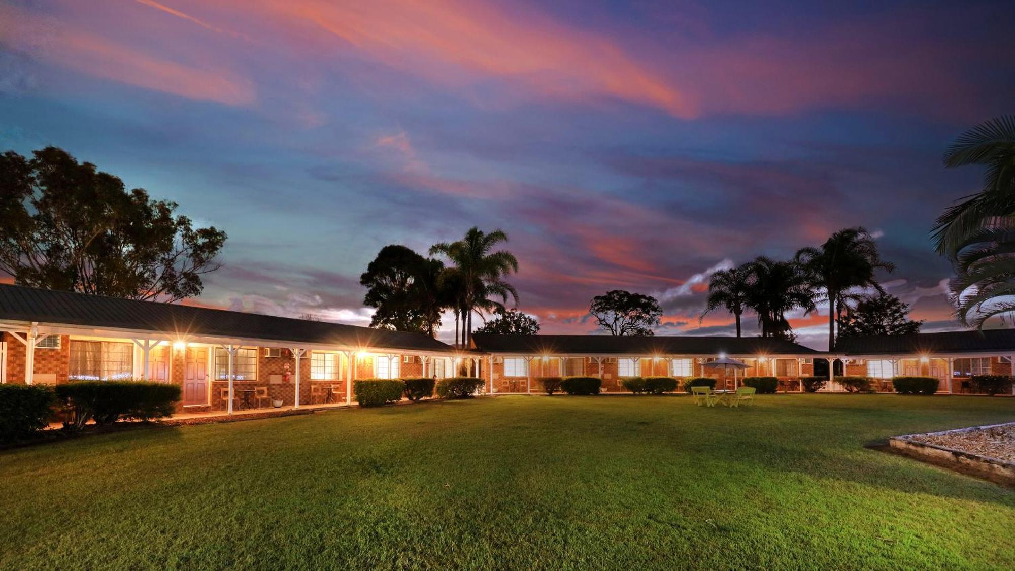 Bororen Koorawatha Homestead Motel المظهر الخارجي الصورة