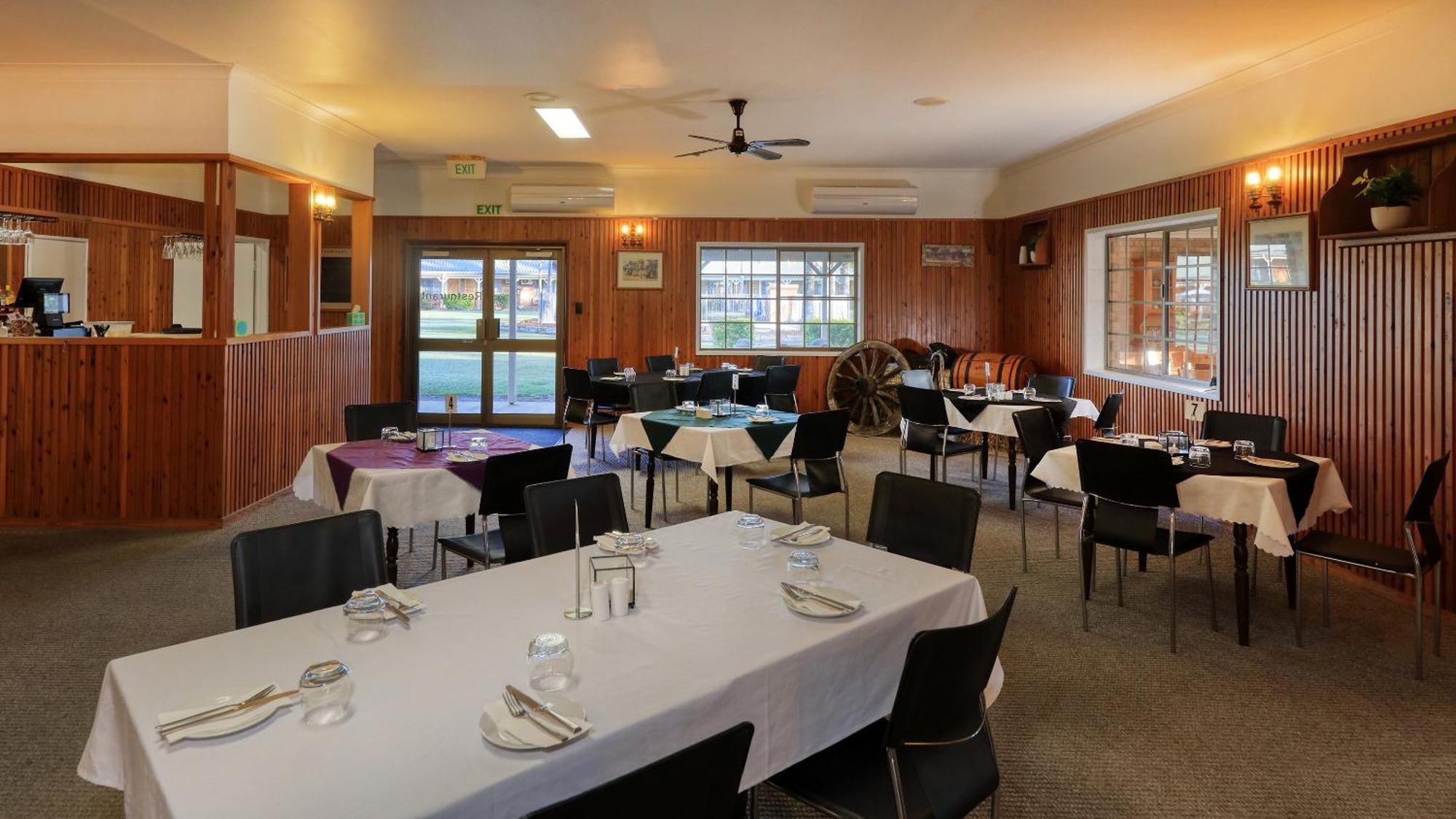 Bororen Koorawatha Homestead Motel المظهر الخارجي الصورة